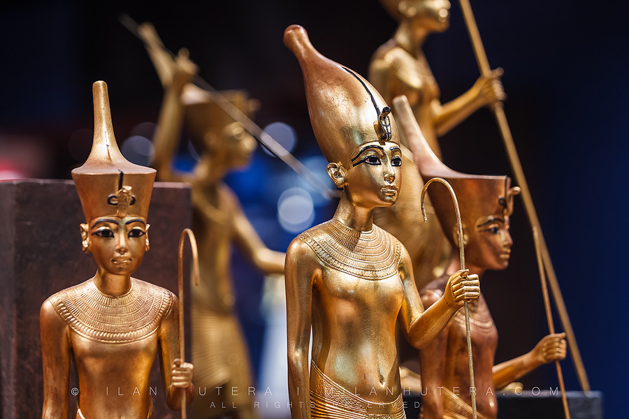 Statuettes of Tutankhamun – a detailed view 1