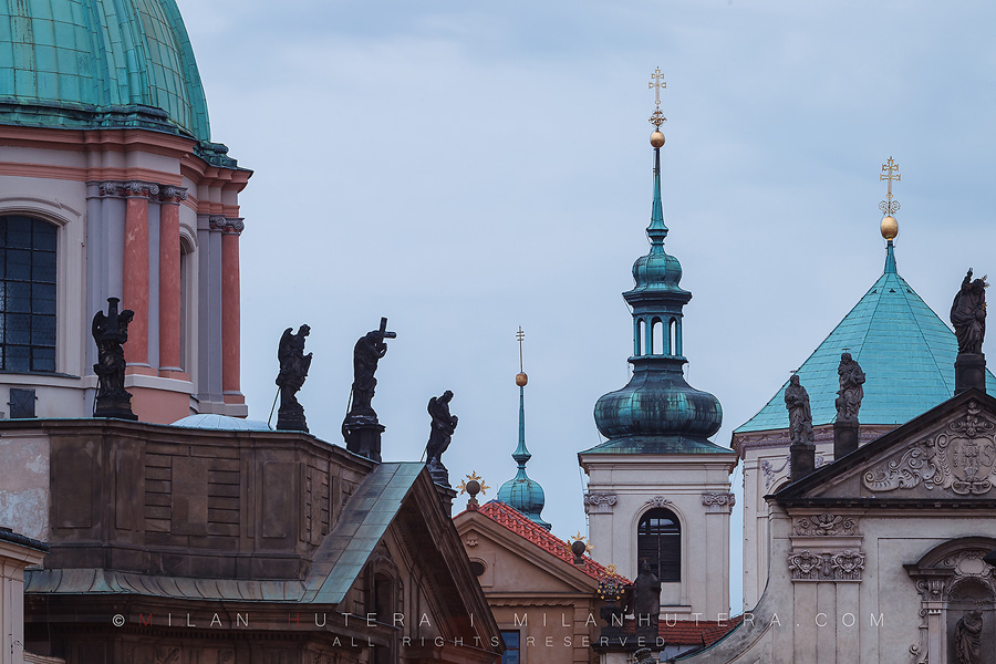 Gloomy Spires, Domes and Statues